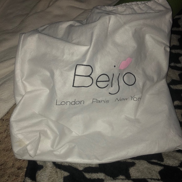 Beijo Purse - Picture 5 of 5